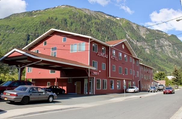 Juneau Hotel Екстер'єр фото
