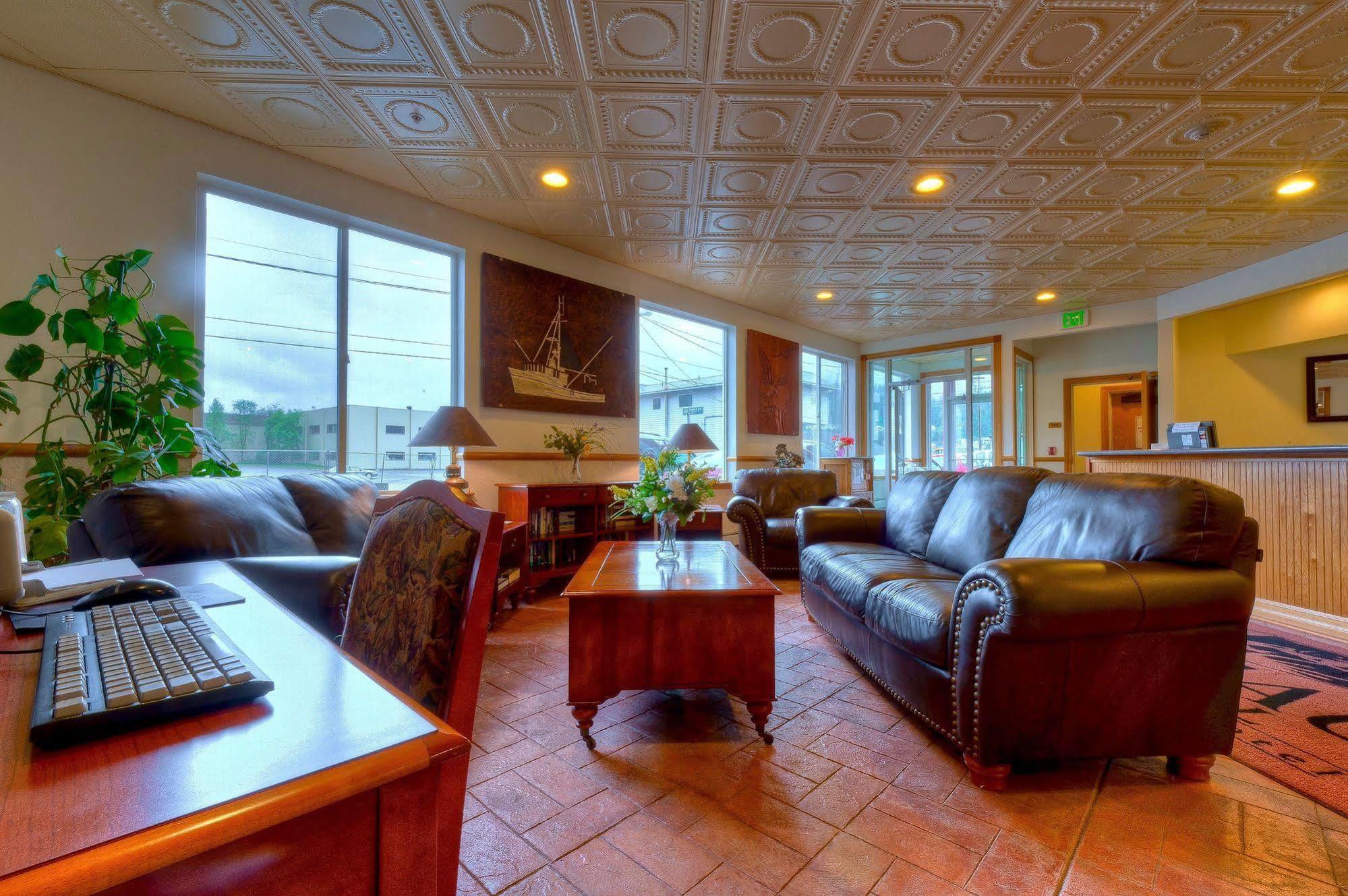 Juneau Hotel Екстер'єр фото